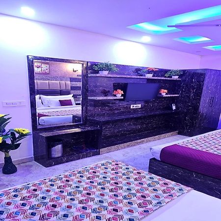 Hotel Tu Casa International Near Delhi Airport Nuova Delhi Esterno foto