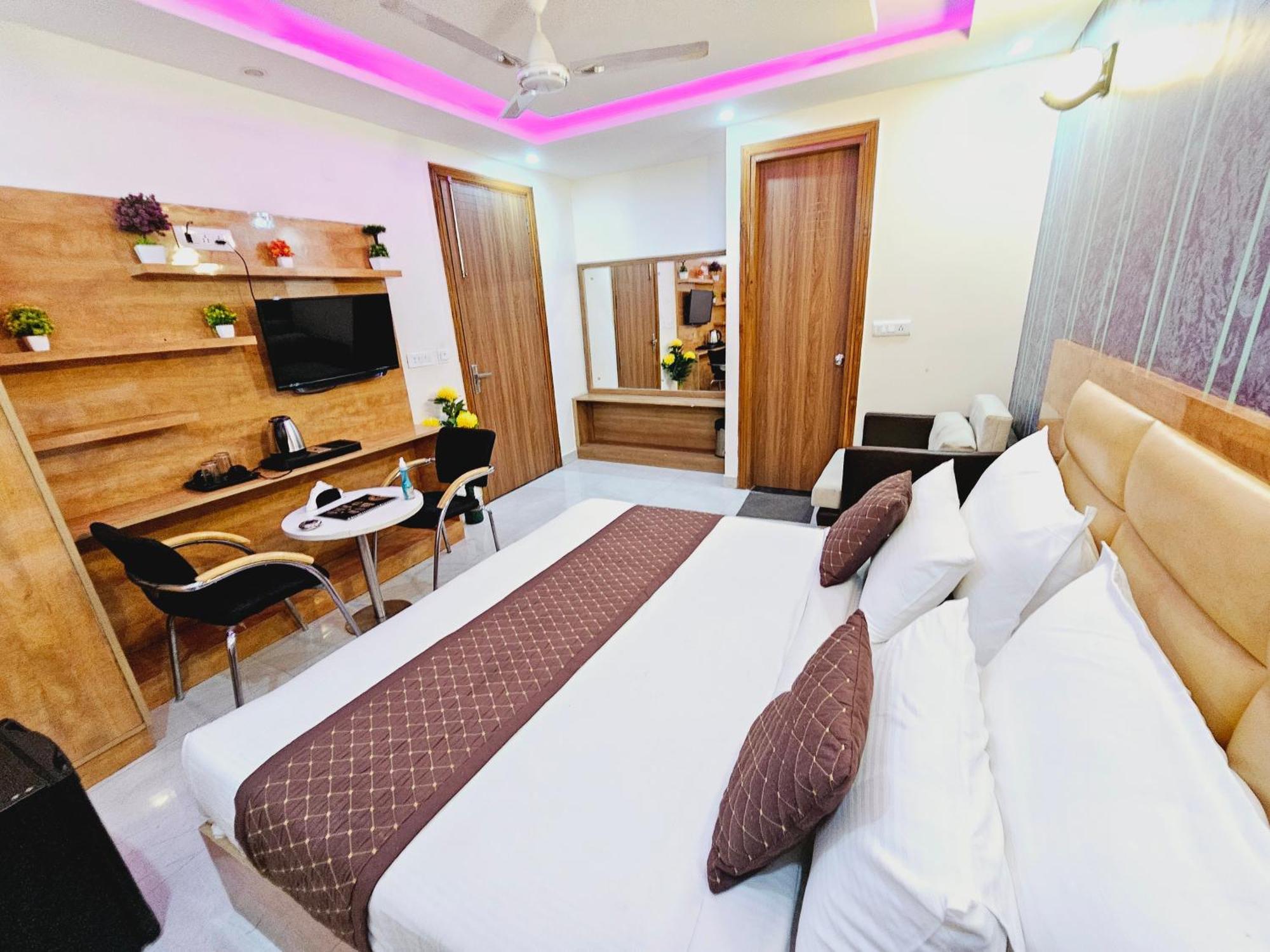 Hotel Tu Casa International Near Delhi Airport Nuova Delhi Esterno foto