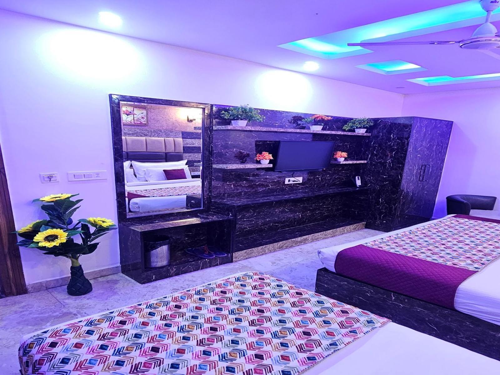 Hotel Tu Casa International Near Delhi Airport Nuova Delhi Esterno foto
